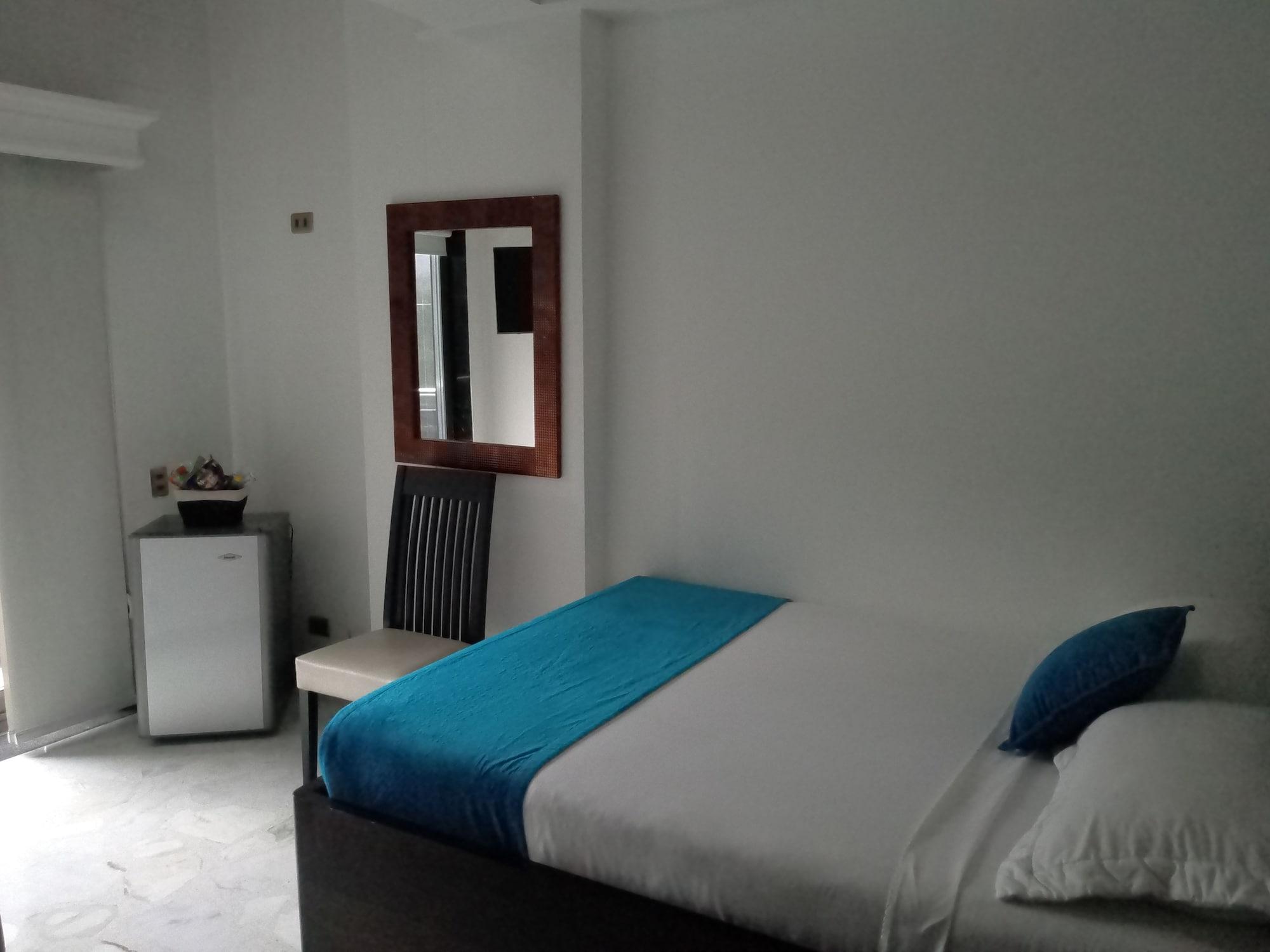 Hotel Calasanz Real ميديلين المظهر الخارجي الصورة