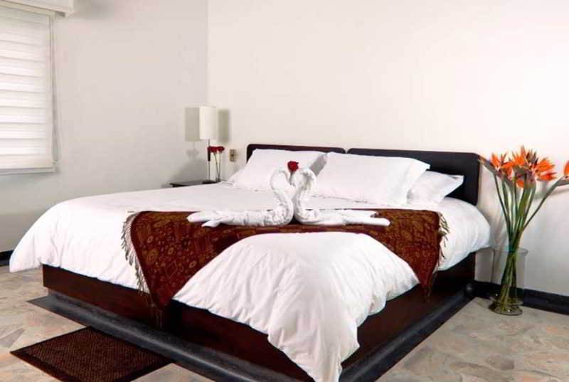Hotel Calasanz Real ميديلين المظهر الخارجي الصورة