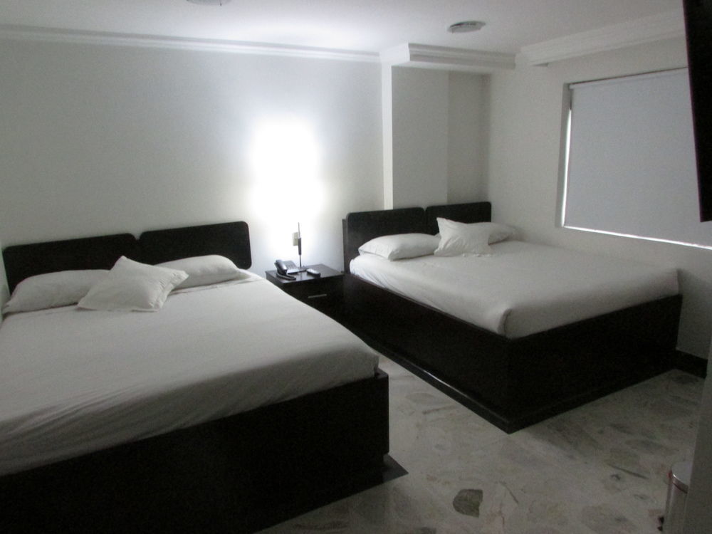 Hotel Calasanz Real ميديلين المظهر الخارجي الصورة